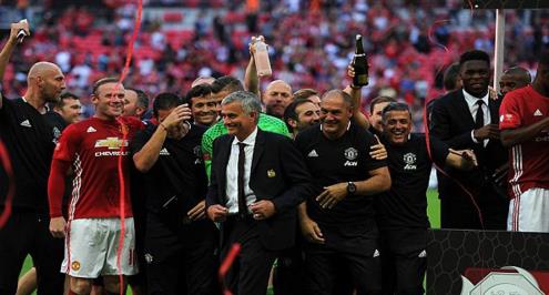 مورينيو يبرر.. لماذا قام بتغيير ماتا بعد مشاركة "قصيرة" أمام ليستر؟ 